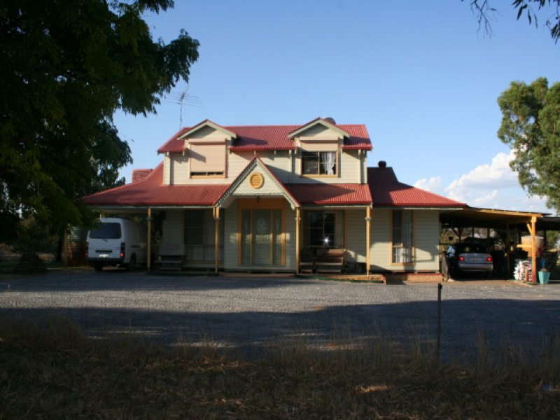 48 Jakattah Road, Gingin, WA 6503 Property Details