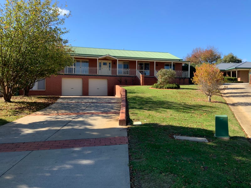 10 Highgrove Place, West Albury, NSW 2640