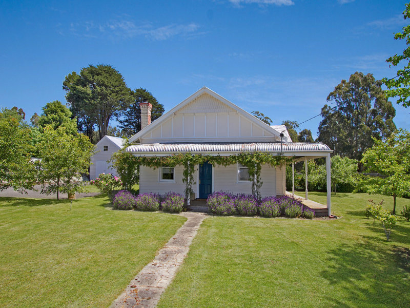 17 Falls Road, Trentham, Vic 3458 Property Details