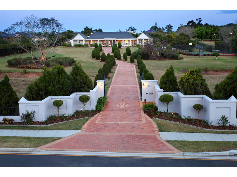 135 Bridgeman Road, Bridgeman Downs, QLD 4035