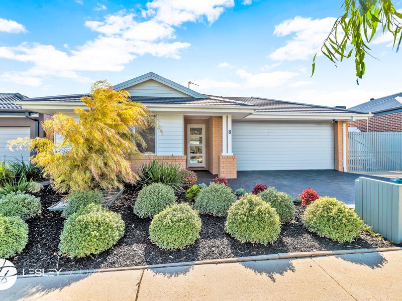 8 Rottness Drive, Armstrong Creek, VIC 3217