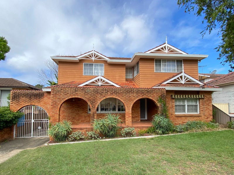 33 Queensbury Road, Padstow Heights, NSW 2211