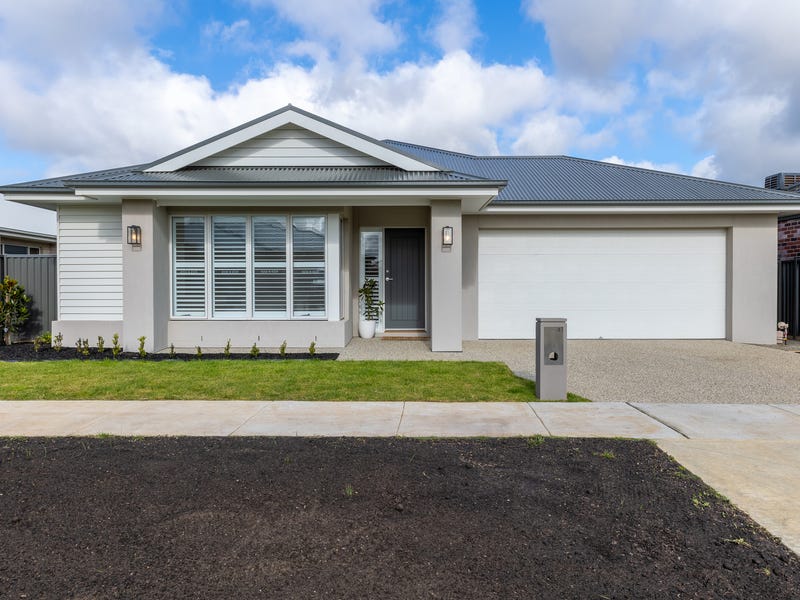 41 Moore Way, Lucas, VIC 3350