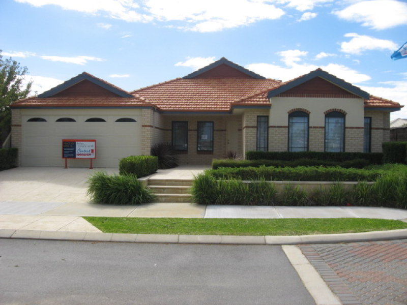 5 Badley Loop, Butler, WA 6036 Property Details