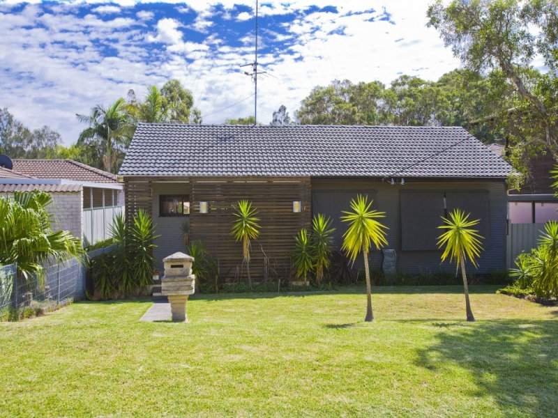 16 Haynes Avenue, Eleebana, NSW 2282 Property Details