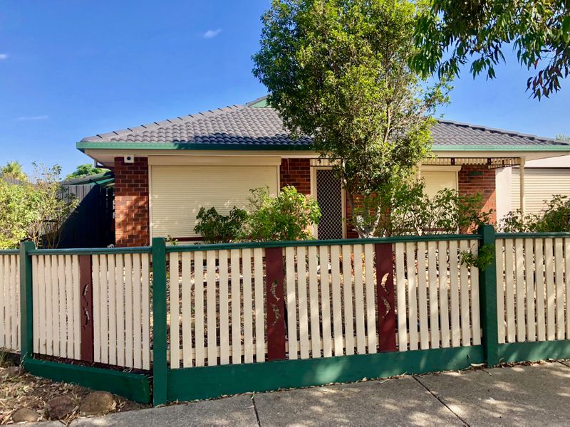 16 Sommeville Drive, Roxburgh Park, VIC 3064