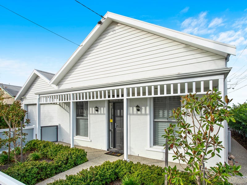 18 Street, Geelong West, Vic 3218 18 Street, Geelong West, Vic 3218