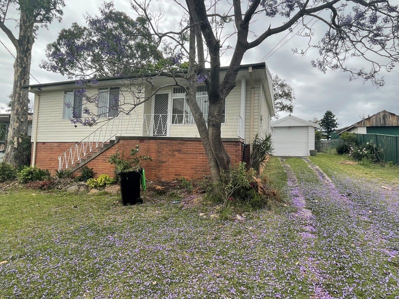 14 Devon Place, Busby, NSW 2168