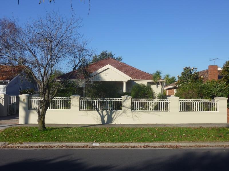 8 Earlsfield Road, Hampton, VIC 3188