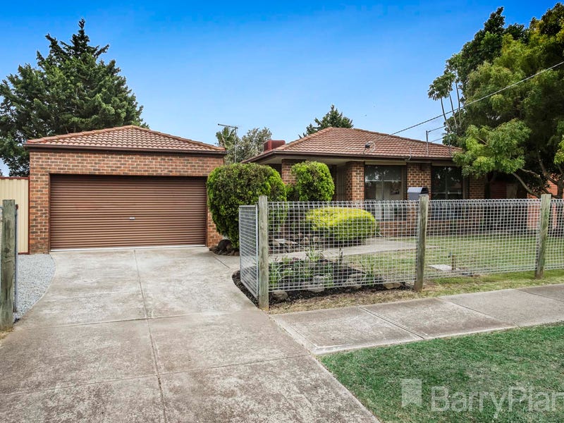 6 Trentham Drive, Gladstone Park, VIC 3043
