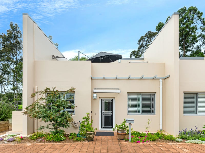 13/20 Fairway Drive, Norwest, NSW 2153 Property Details