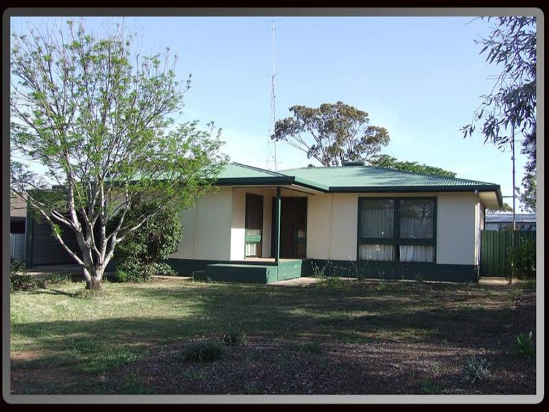 2 First Street, Napperby, SA 5540