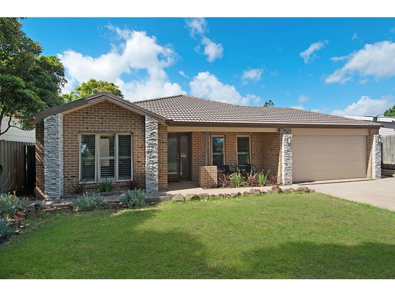 11 Dalton Drive, Tyabb, Vic 3913 Property Details