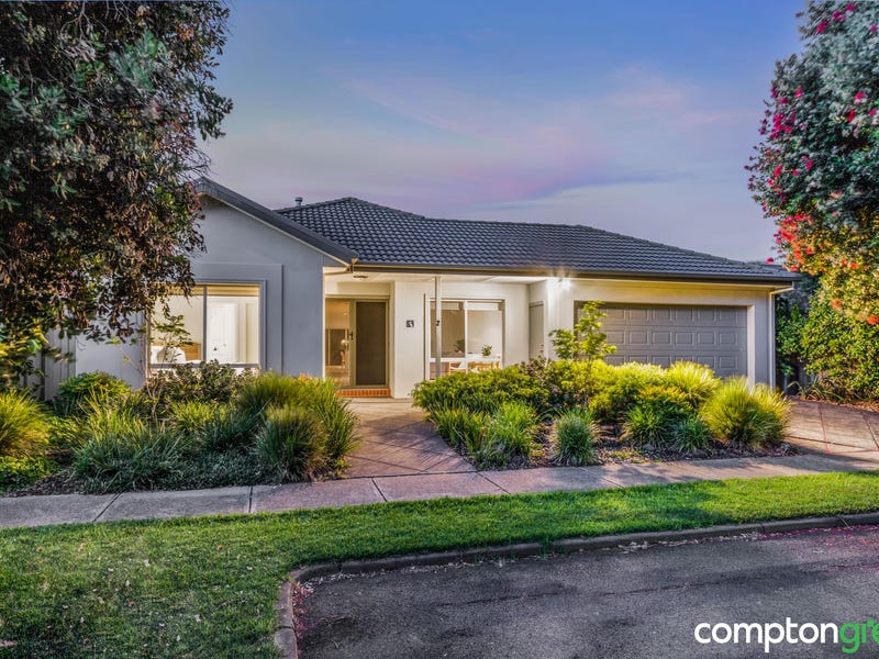 2 Paas Place, Williamstown, Vic 3016 Property Details