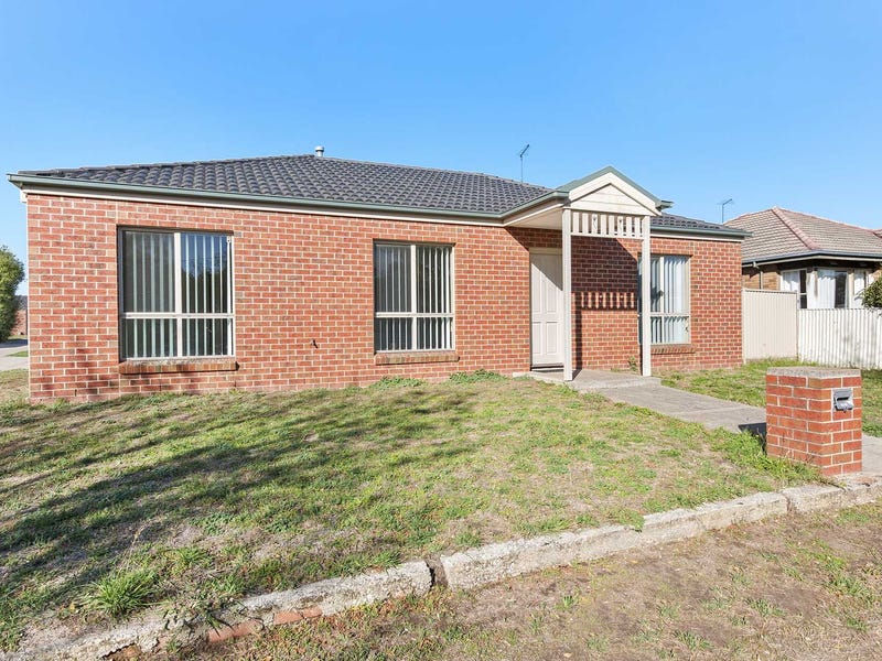 1/8 Lane Street, Brown Hill, VIC 3350 - realestate.com.au