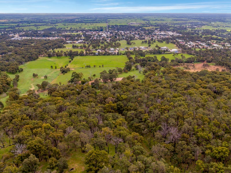 136 Elliott St, Waroona, WA 6215 Property Details