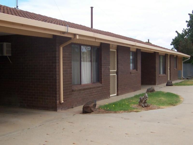 1/300 Fitzroy Street, Deniliquin, NSW 2710