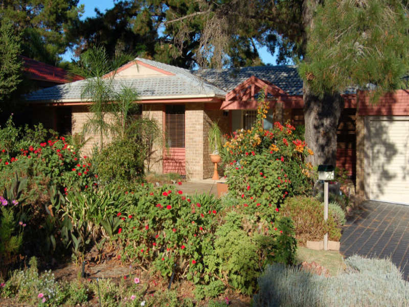 26 Pine Drive, Aberfoyle Park, SA 5159