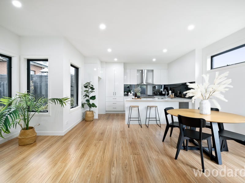 2/174 Dundas Street, Thornbury, Vic 3071 Property Details