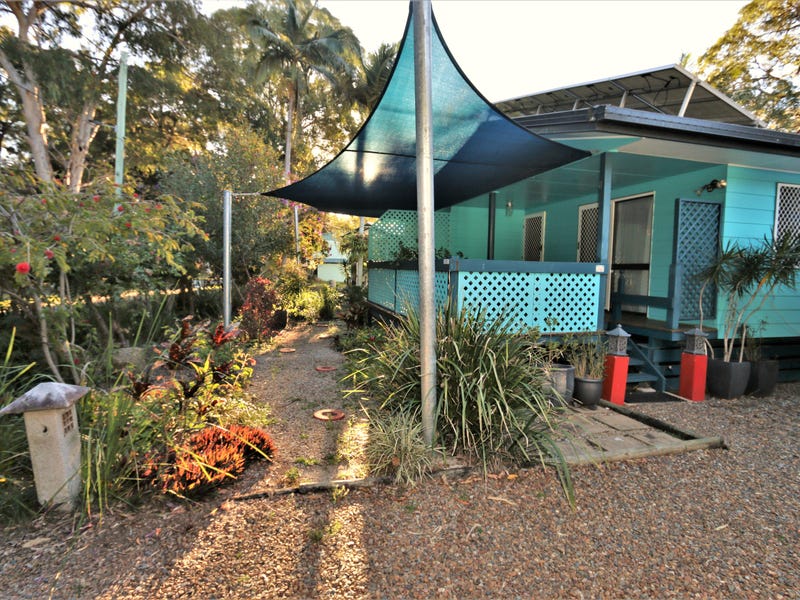 15 Innes Street, Coochiemudlo Island, QLD 4184