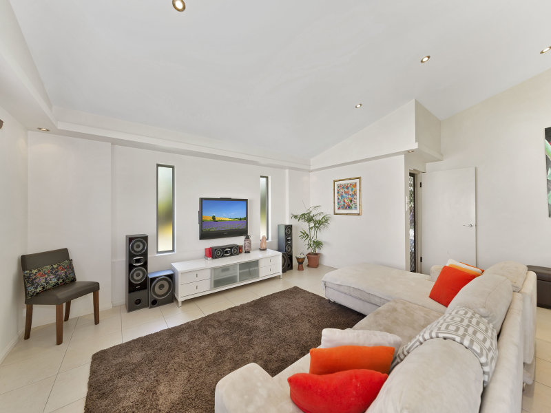 2 Eagle Drive, Tewantin, Qld 4565 Property Details