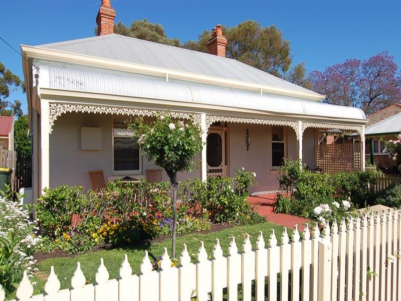 11 Stephen Street, Guildford, WA 6055 Property Details