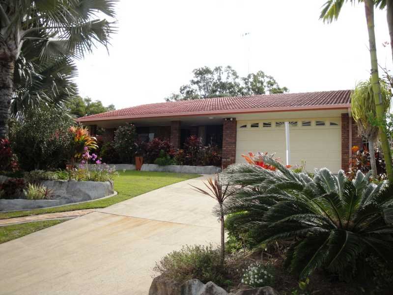 8 Parkes Drive, Helensvale, Qld 4212 Property Details