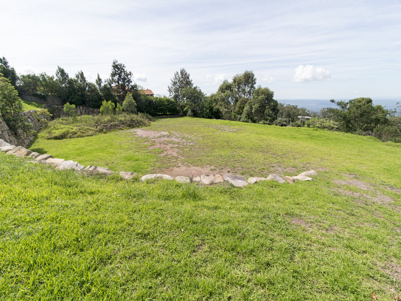 2123 Warana Avenue, Mount Lofty, QLD 4350