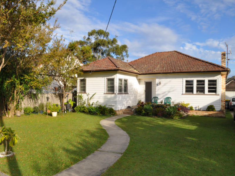 12 Strand Street, Forster, NSW 2428
