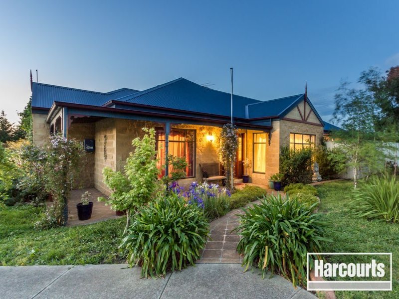 52 Hunt Club Boulevard, Cranbourne East, Vic 3977 Property Details