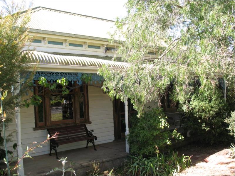 4 Vincent Street, Ararat, Vic 3377 Property Details