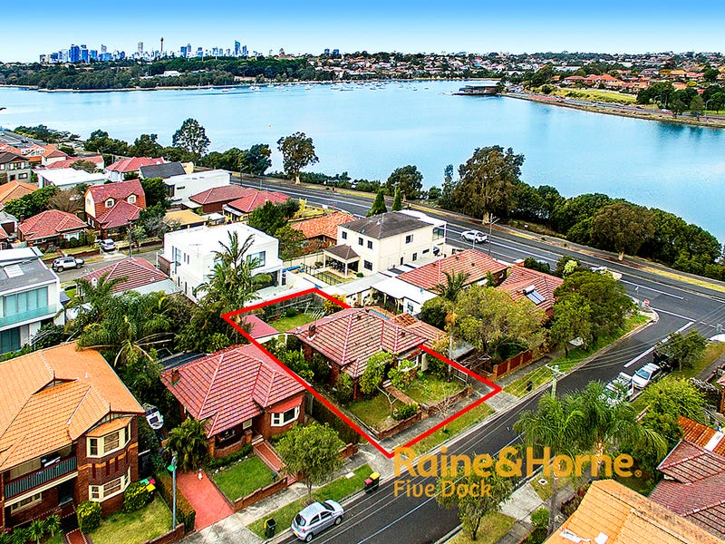 2 Duchess Avenue, Rodd Point, NSW 2046