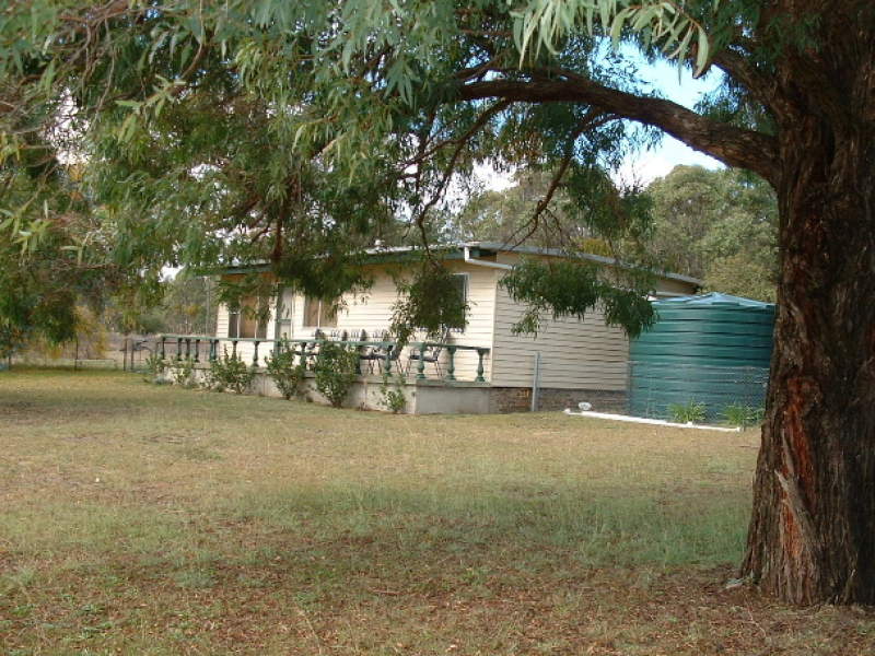 296 Thunderbolts Way, Rocky River, NSW 2358