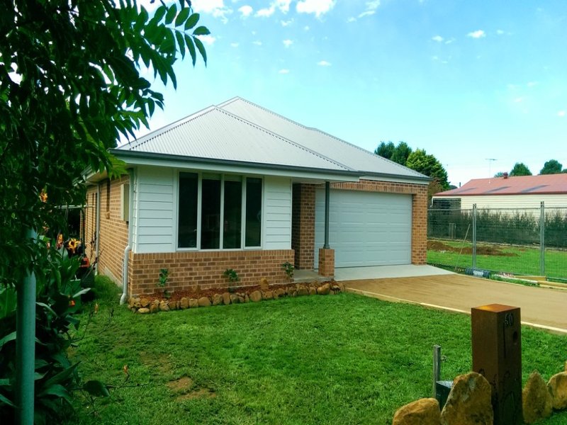 50 May St, Robertson, NSW 2577 Property Details