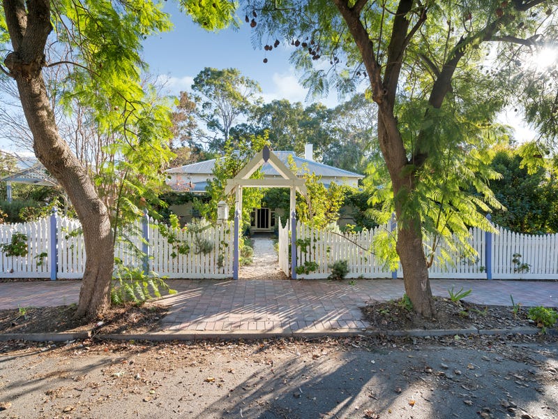 16 Winifred Avenue, Black Forest, SA 5035