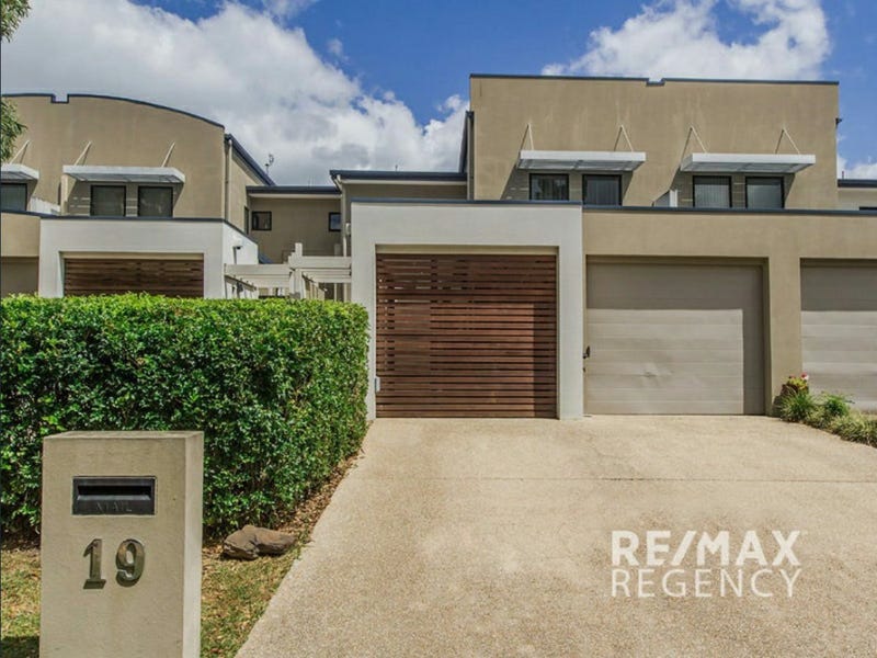 19 Riverwalk Avenue, Robina, Qld 4226