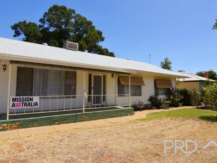 16 Neilpo Street, Dareton, NSW 2717