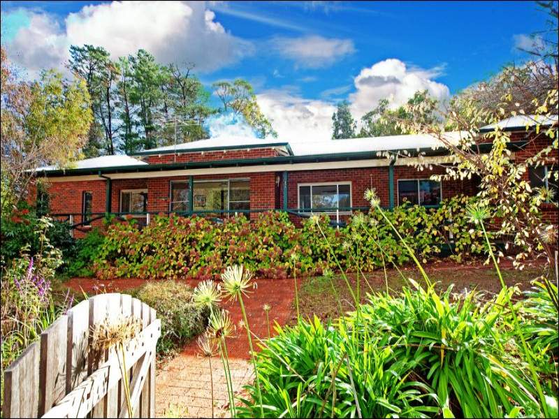 2195 Roland Road, Parkerville, WA 6081