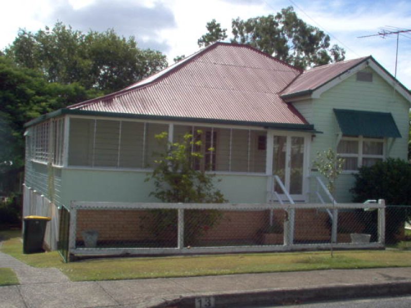 13 Macintosh Street, Auchenflower, QLD 4066