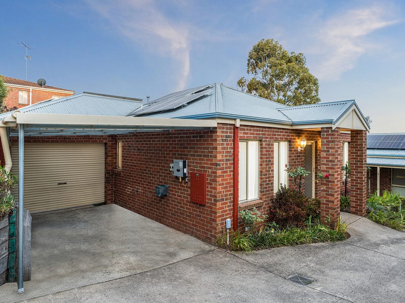 2/17 Granby Crescent, Highton, Vic 3216 Townhouse for Sale