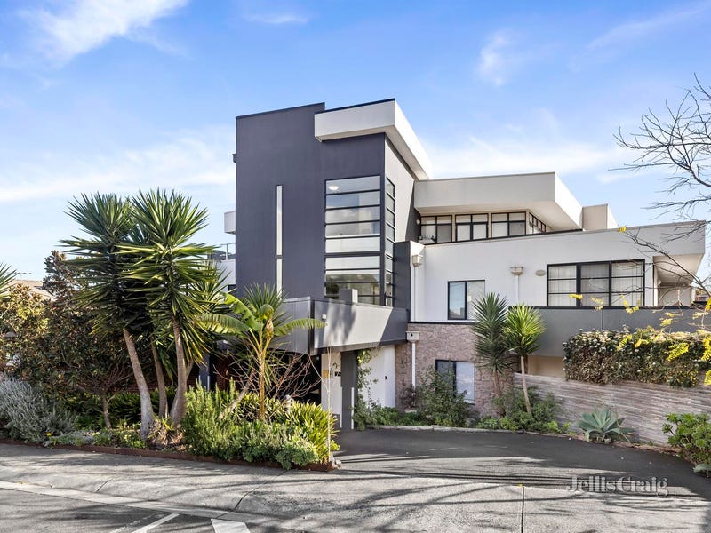 3/7577 Tram Road, Doncaster, Vic 3108 Property Details