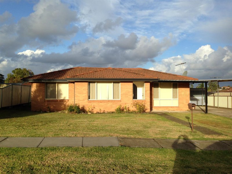 6 Lansbury Street, Edensor Park, NSW 2176