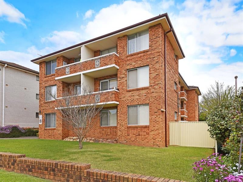 7 7 Reddall St Campbelltown NSW 2560 Property Details