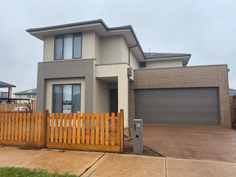 30 Bridgefield Parkway, Rockbank, VIC 3335