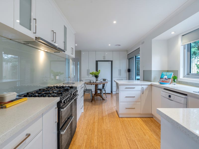 Real Estate & Property for Sale in Gisborne, VIC 3437 (+1 location) Pg