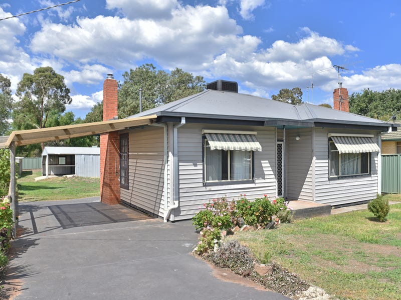 8 Neil Street, Kangaroo Flat, VIC 3555