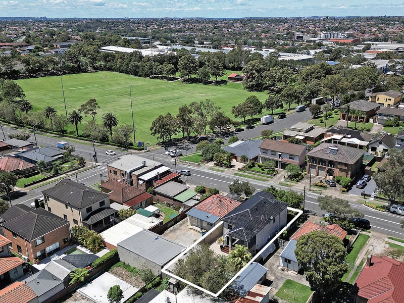 81 Moorefields Road, Kingsgrove, NSW 2208 Property Details