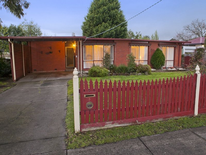 15 Helen Road, Ferntree Gully, VIC 3156