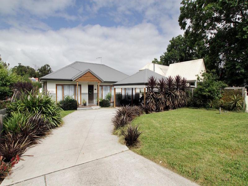 3 Smith Street, Healesville, Vic 3777 Property Details