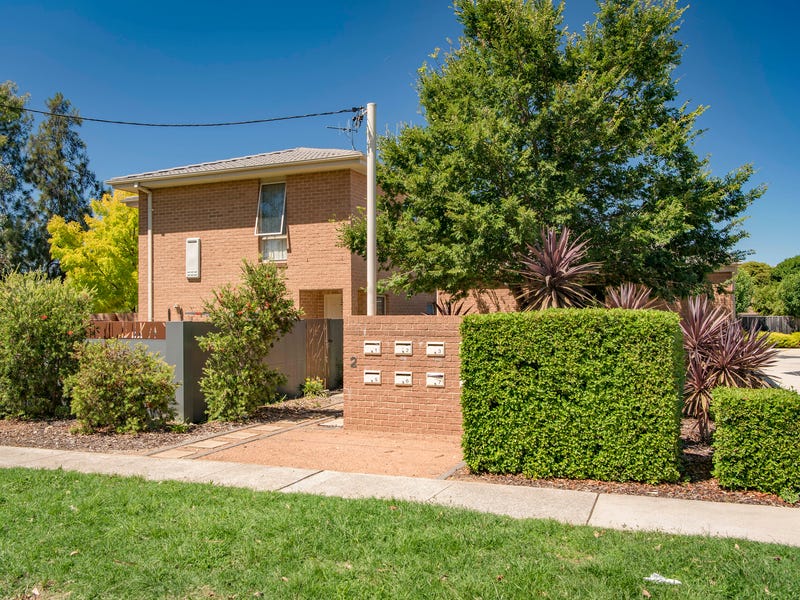4/2 Mcintosh Street, Queanbeyan, NSW 2620